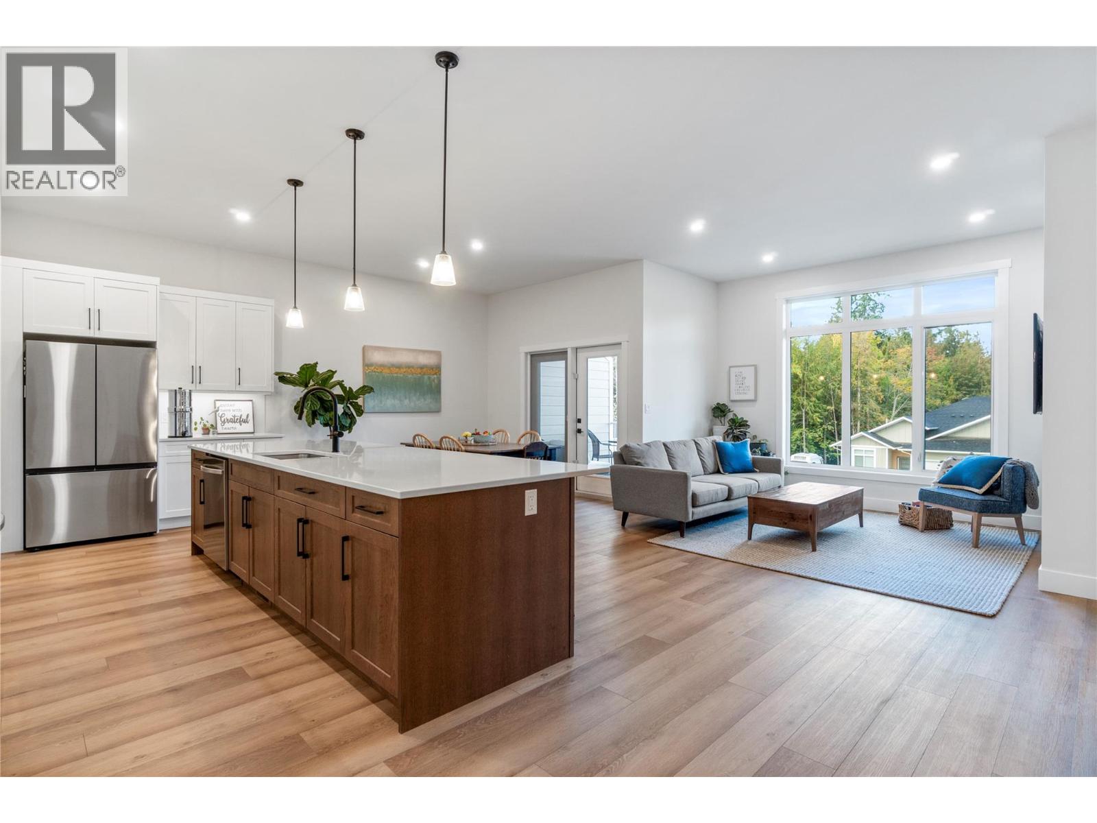 14 231 20 Street, Salmon Arm