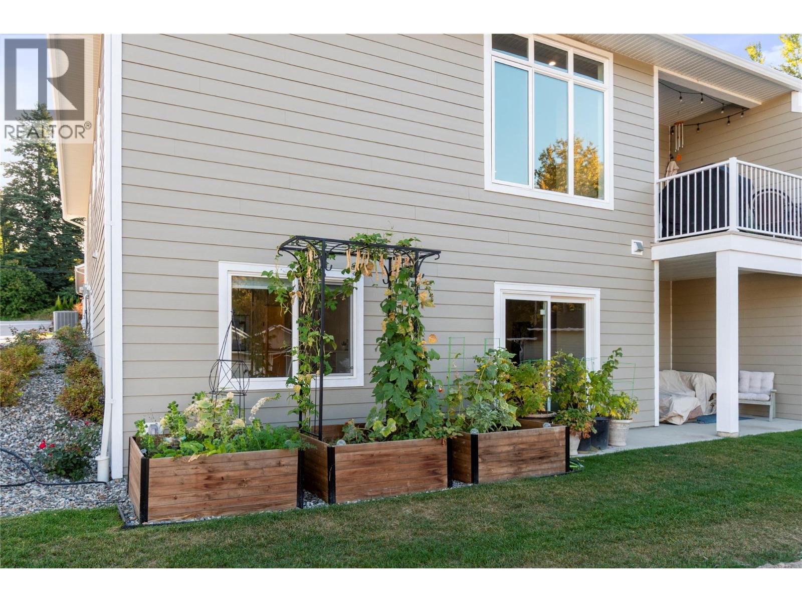14 231 20 Street, Salmon Arm