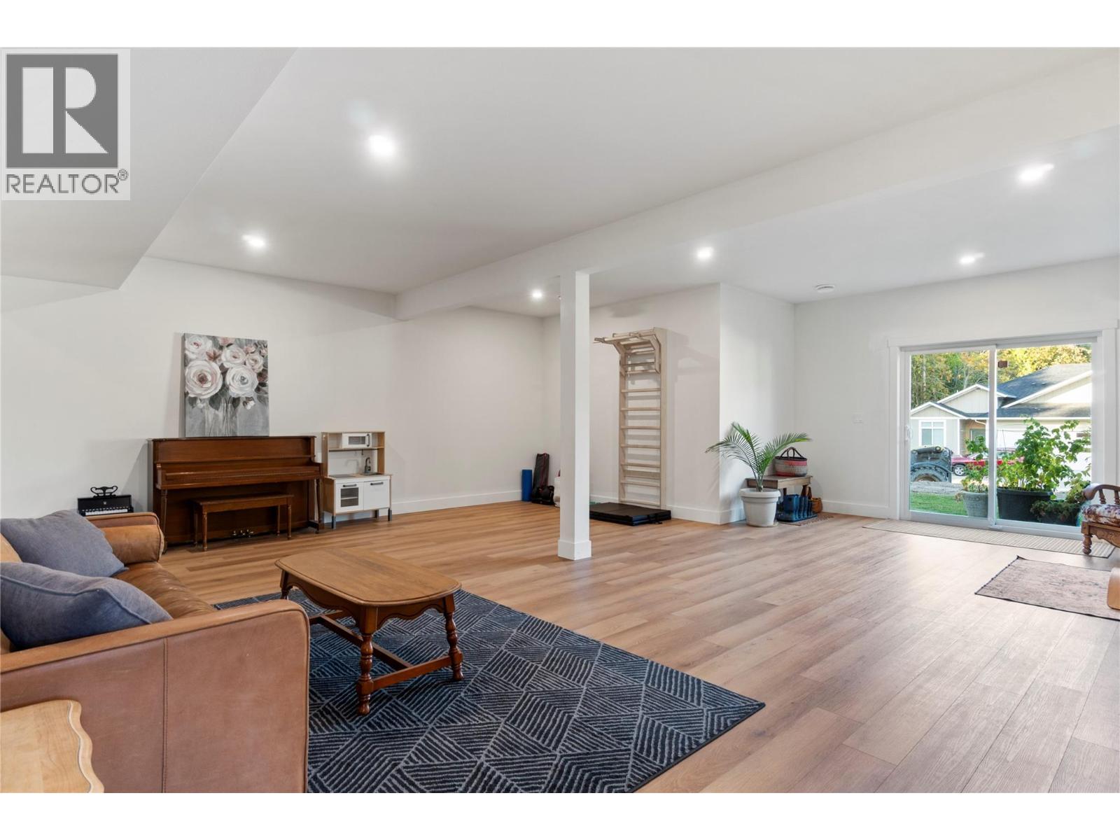 14 231 20 Street, Salmon Arm