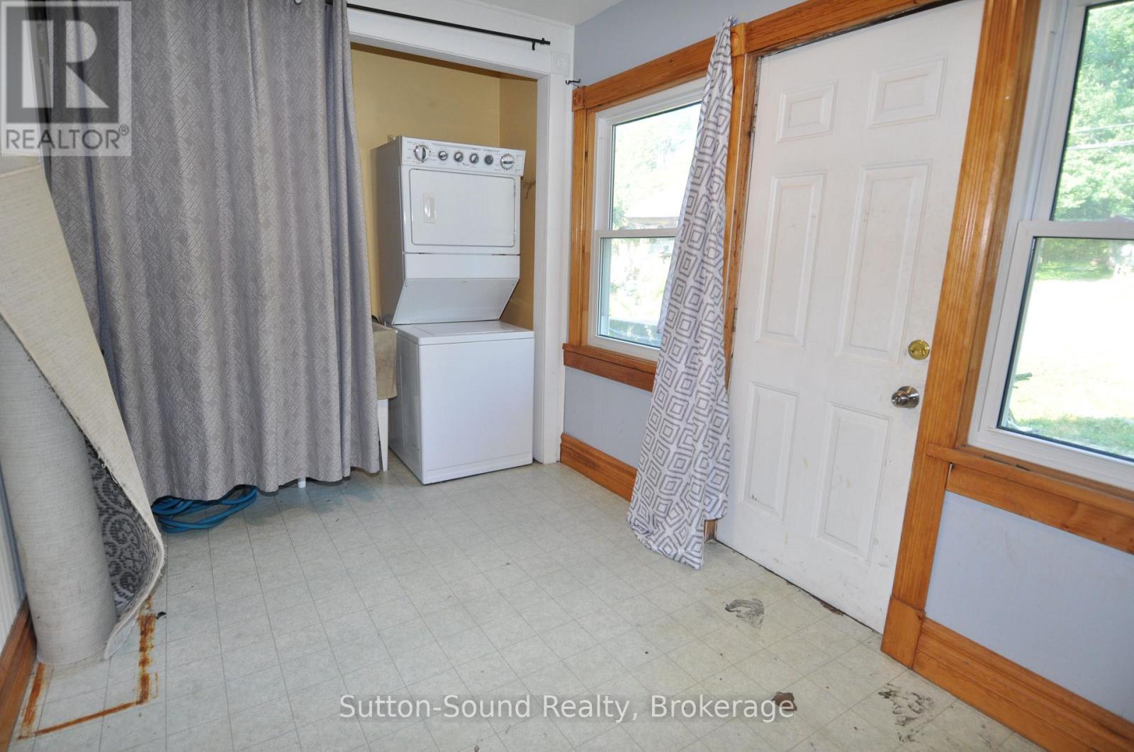 166 OLD BEACH DRIVE - 10