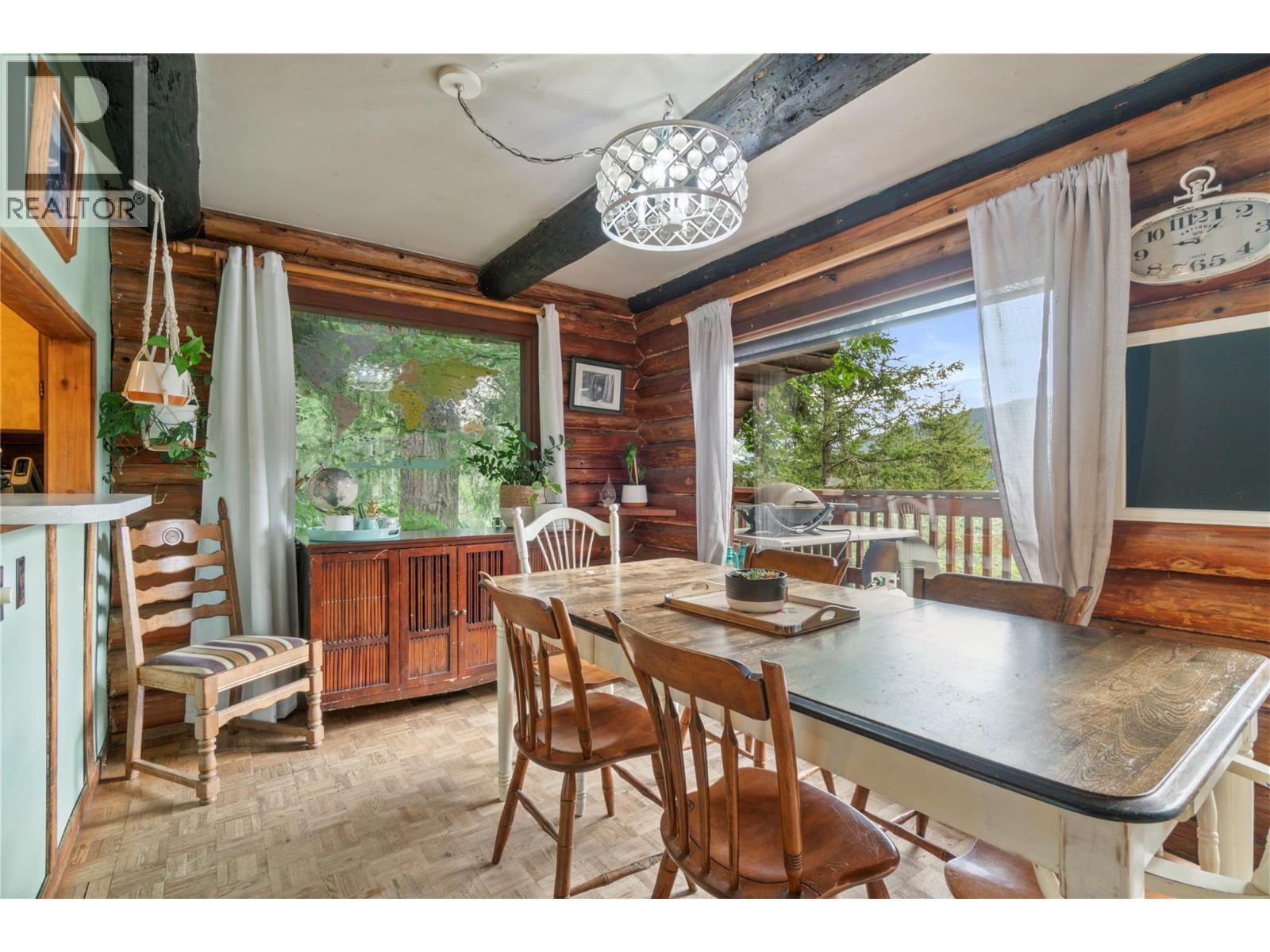  9866 Old Spallumcheen Road, Sicamous