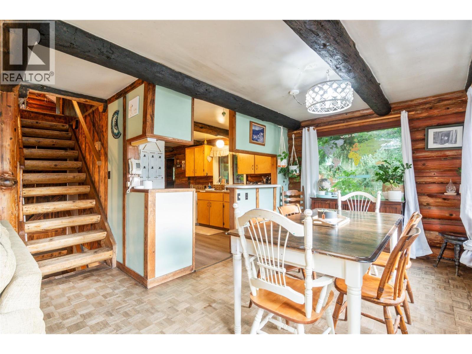  9866 Old Spallumcheen Road, Sicamous