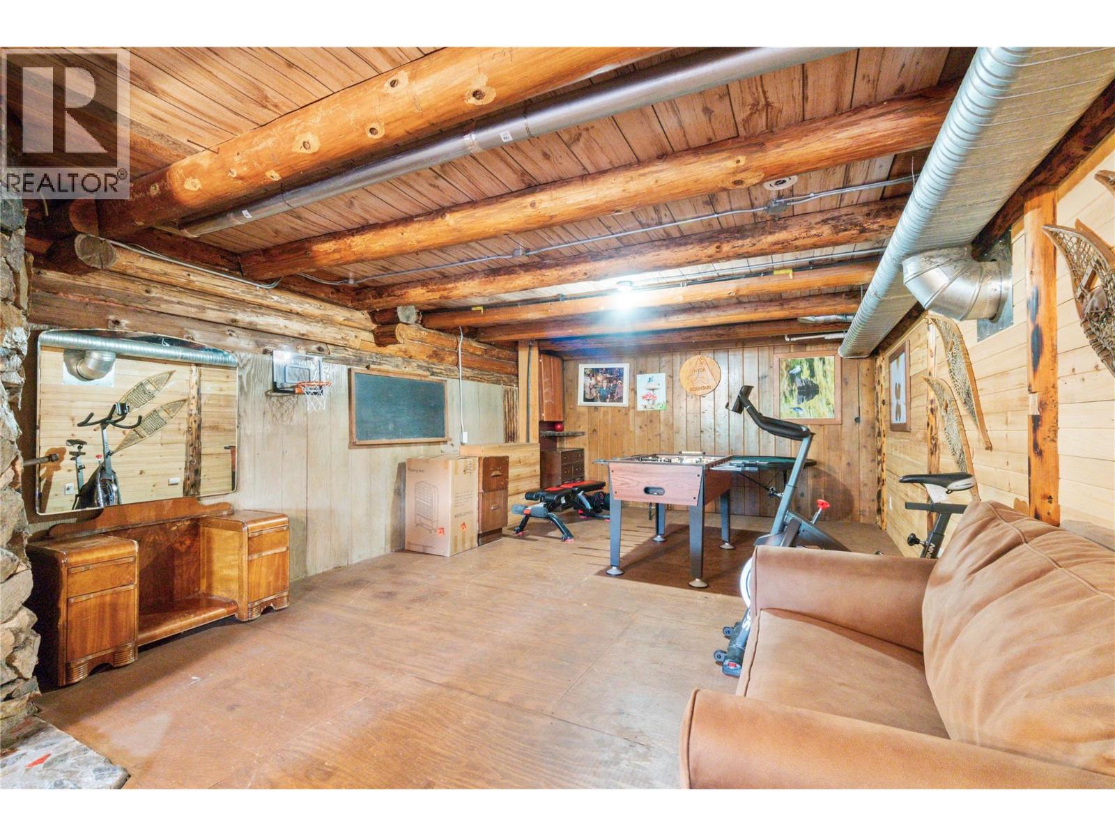  9866 Old Spallumcheen Road, Sicamous