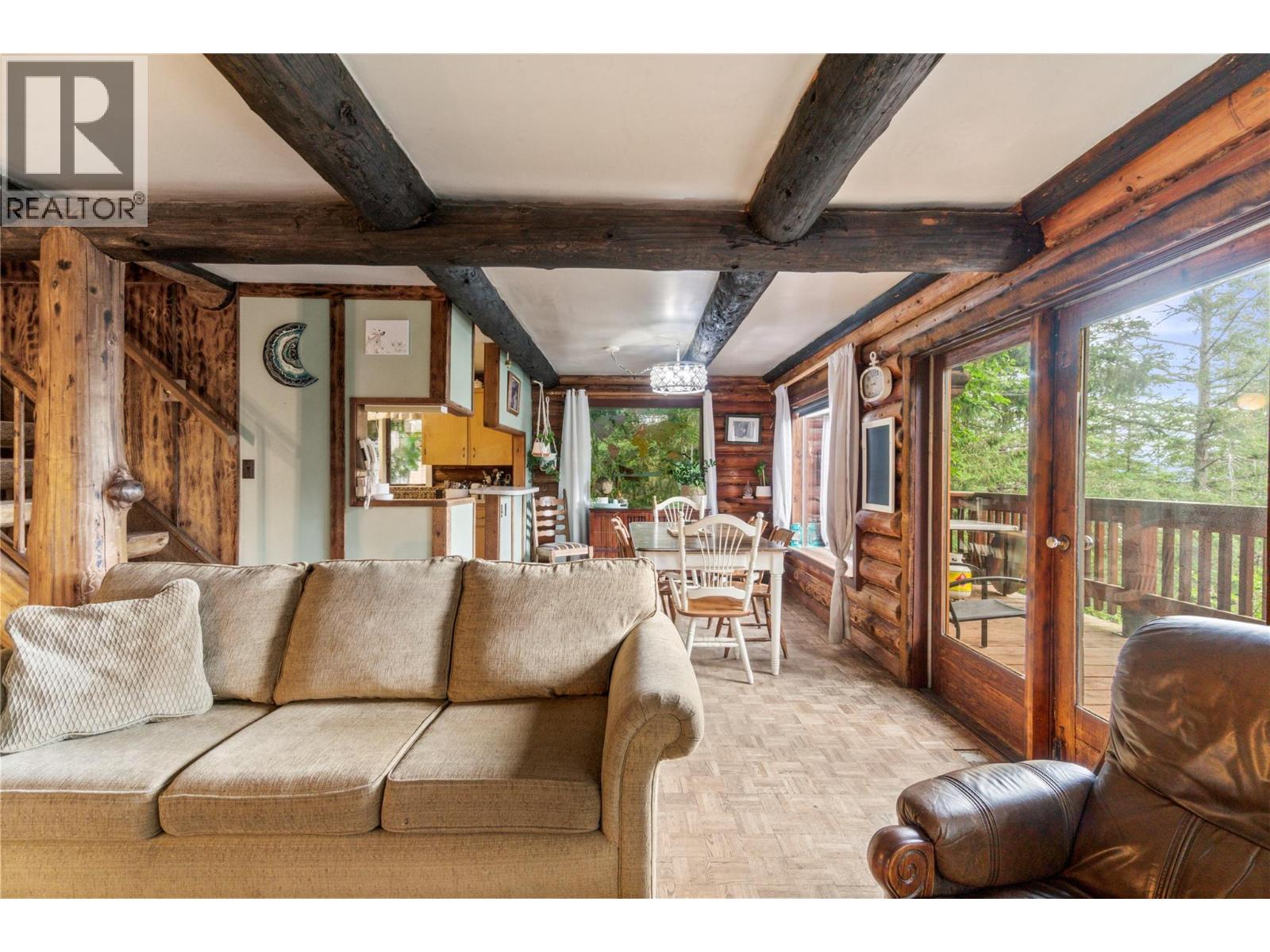  9866 Old Spallumcheen Road, Sicamous