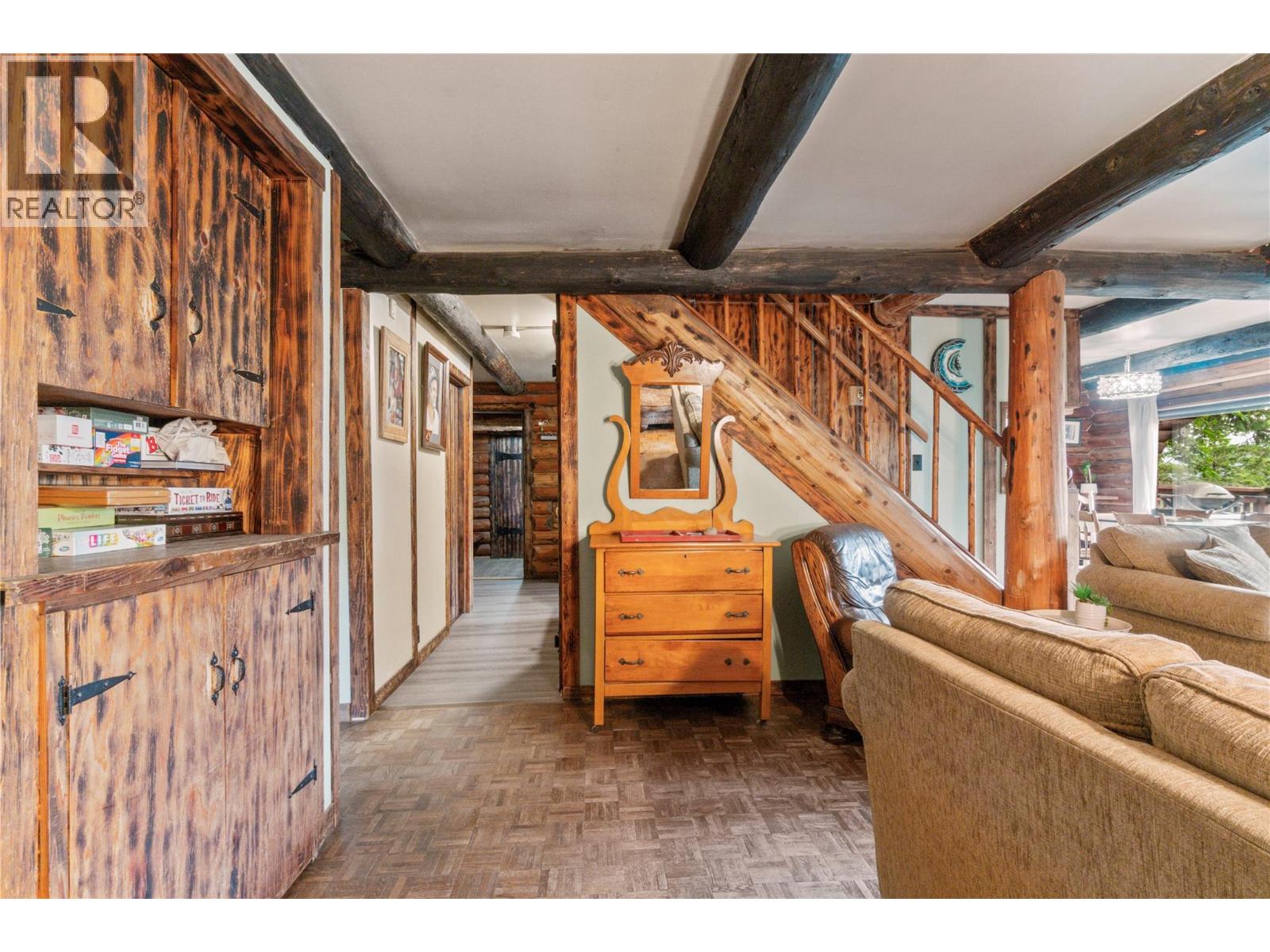  9866 Old Spallumcheen Road, Sicamous