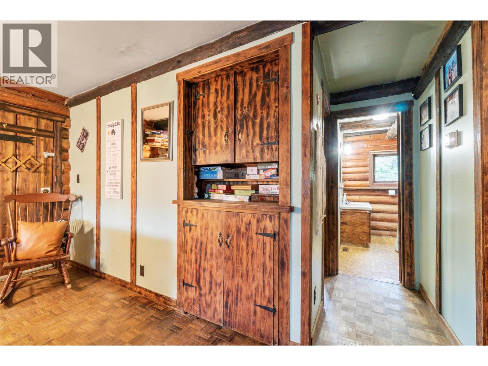  9866 Old Spallumcheen Road, Sicamous