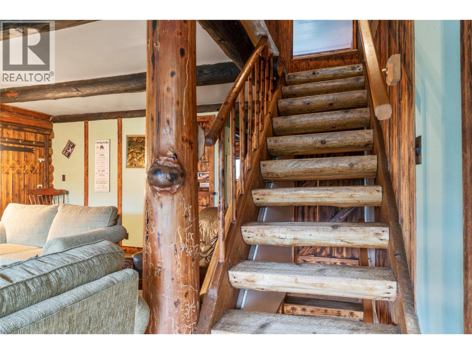  9866 Old Spallumcheen Road, Sicamous