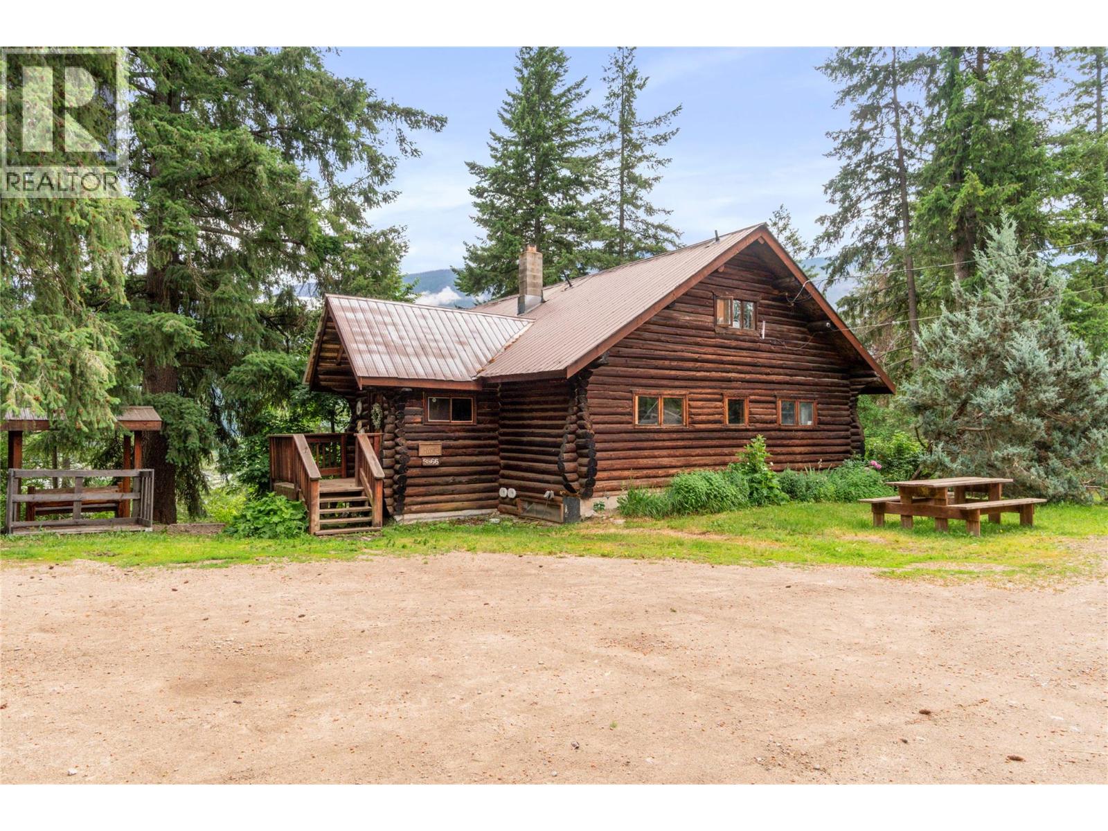  9866 Old Spallumcheen Road, Sicamous