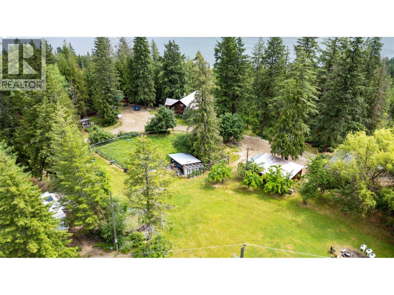  9866 Old Spallumcheen Road, Sicamous