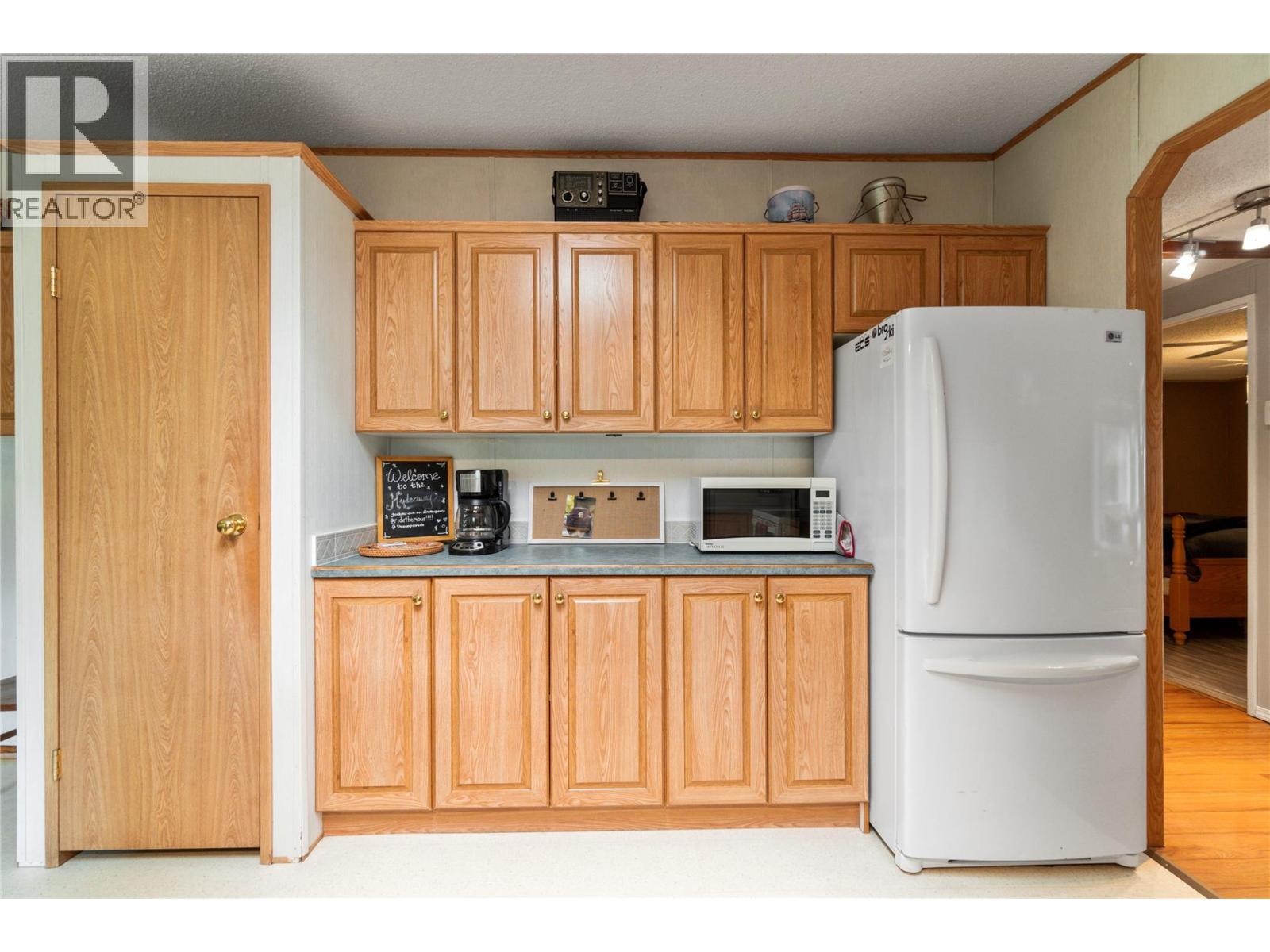  9866 Old Spallumcheen Road, Sicamous