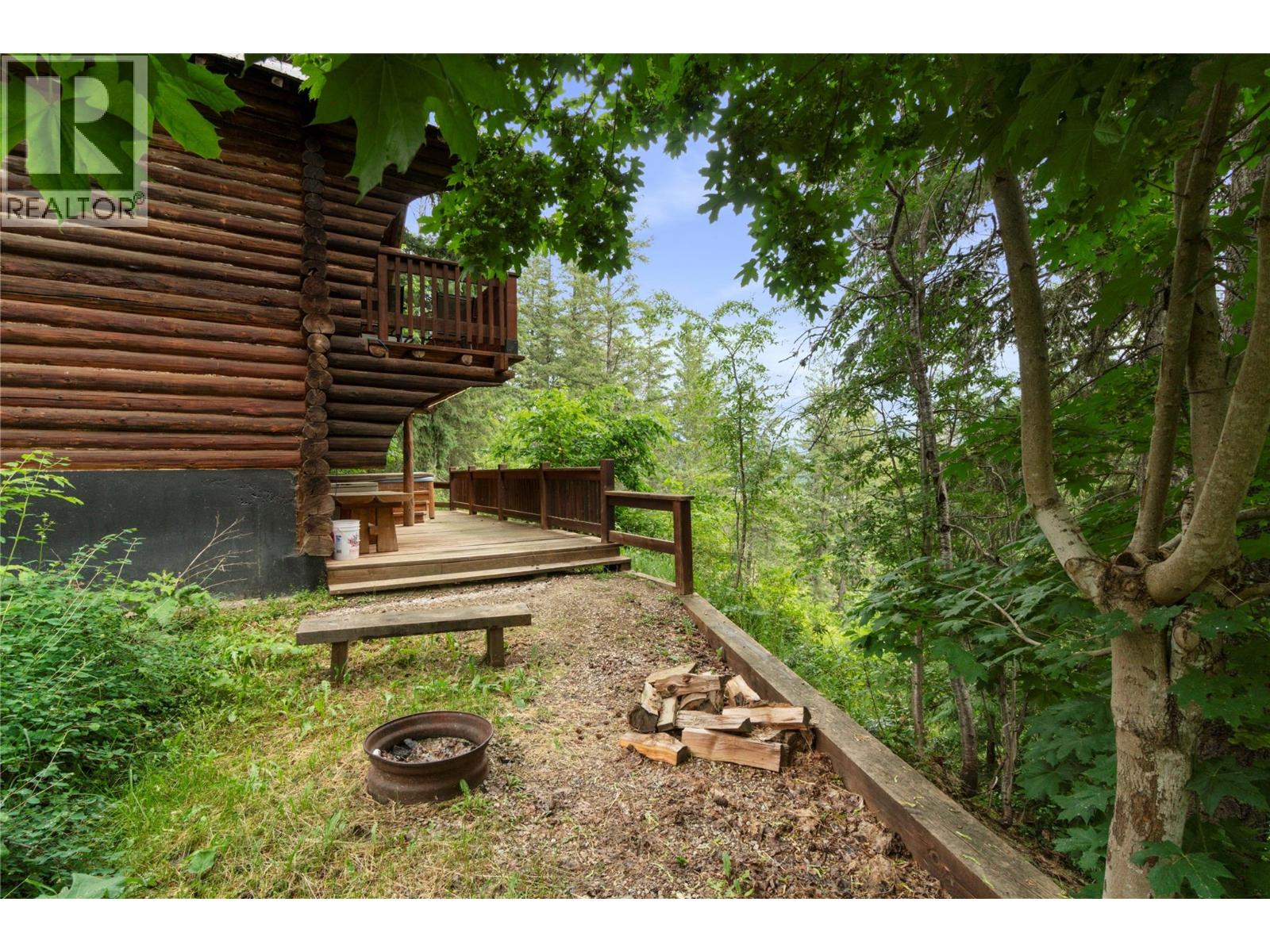  9866 Old Spallumcheen Road, Sicamous