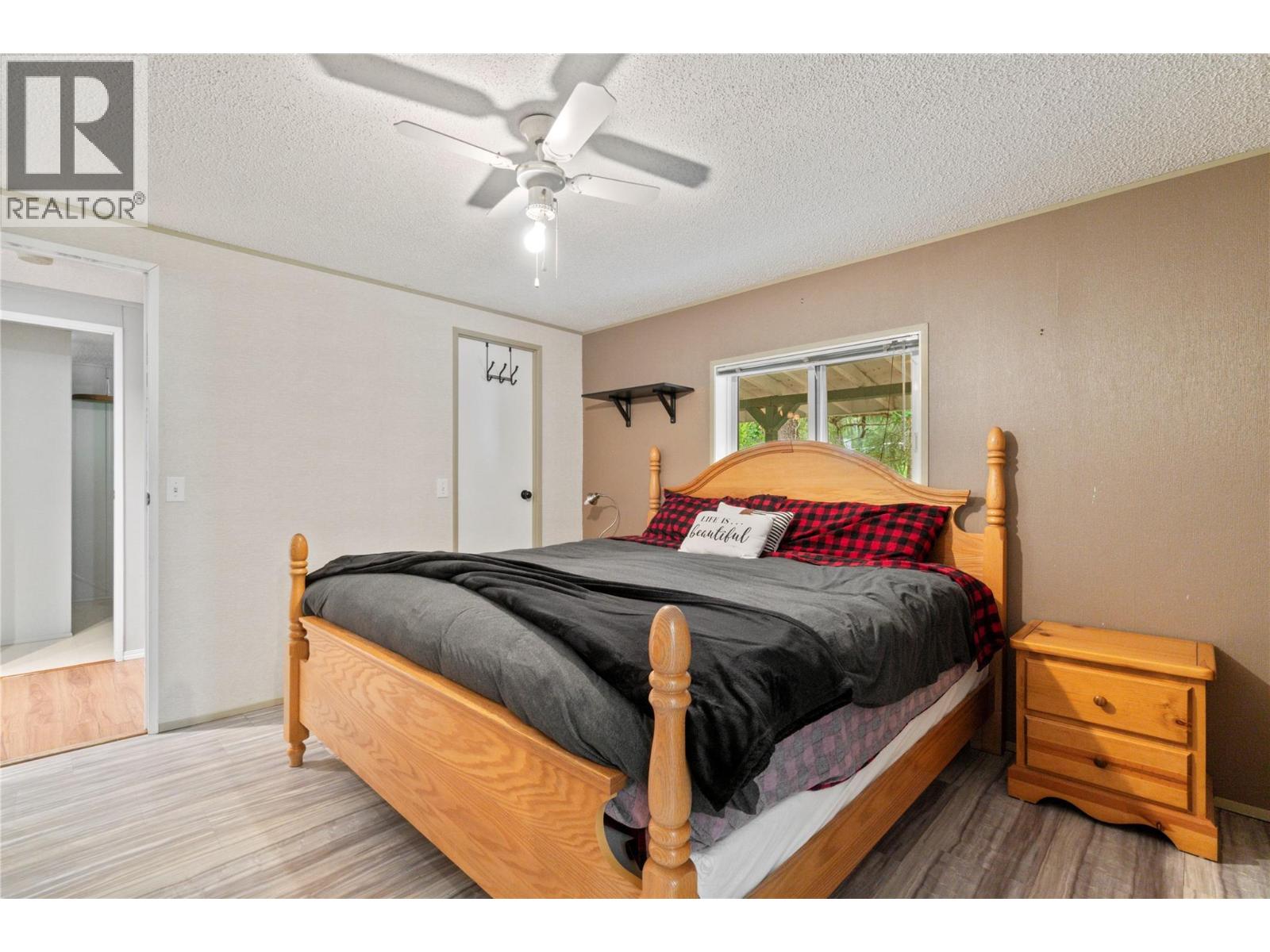  9866 Old Spallumcheen Road, Sicamous