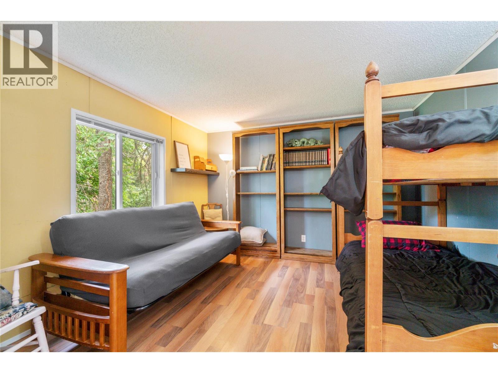  9866 Old Spallumcheen Road, Sicamous