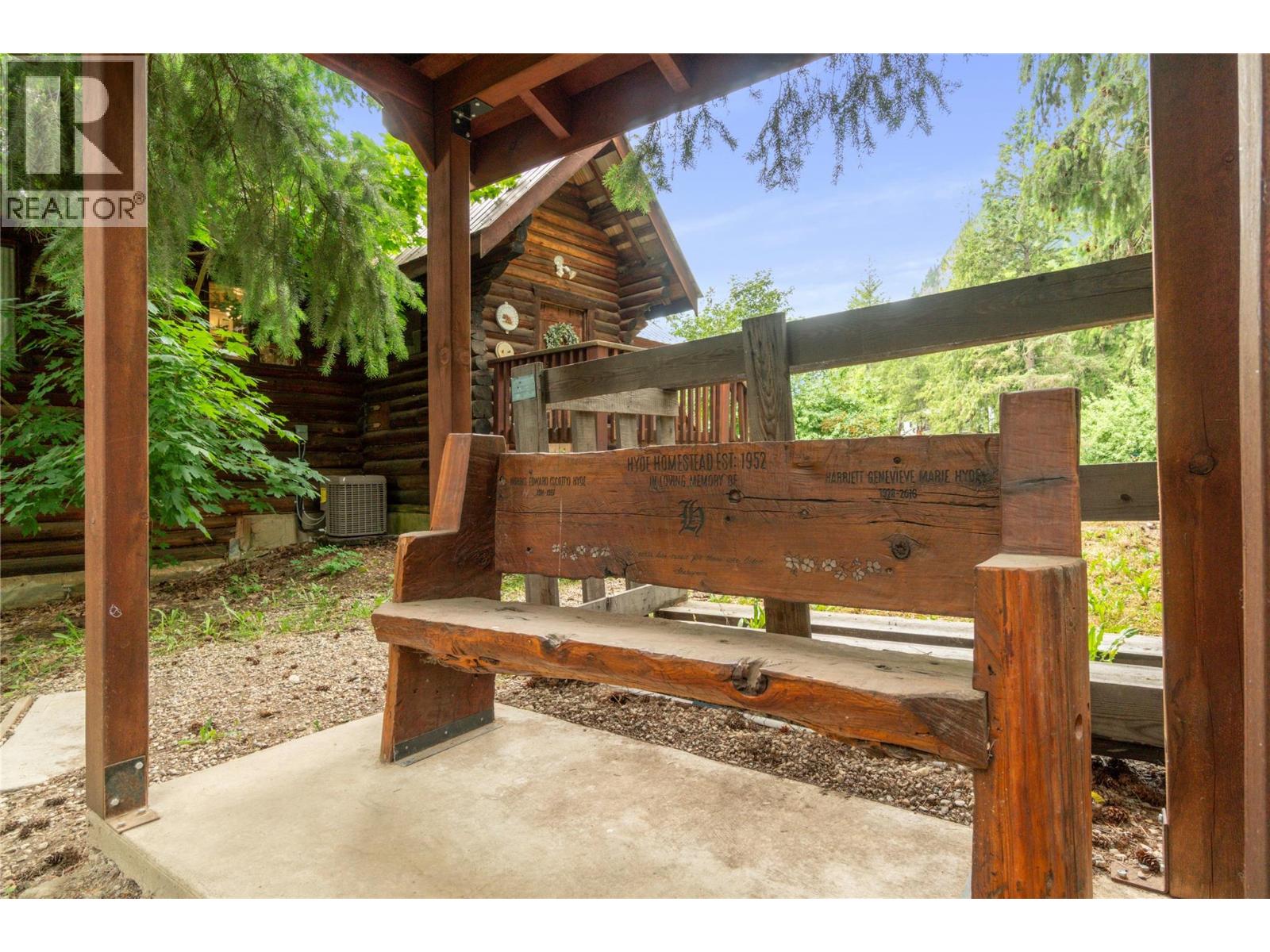  9866 Old Spallumcheen Road, Sicamous