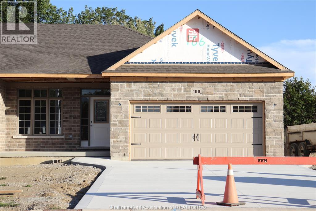166 Lanz BOULEVARD - Photo 2 of 2, Blenheim, Ontario