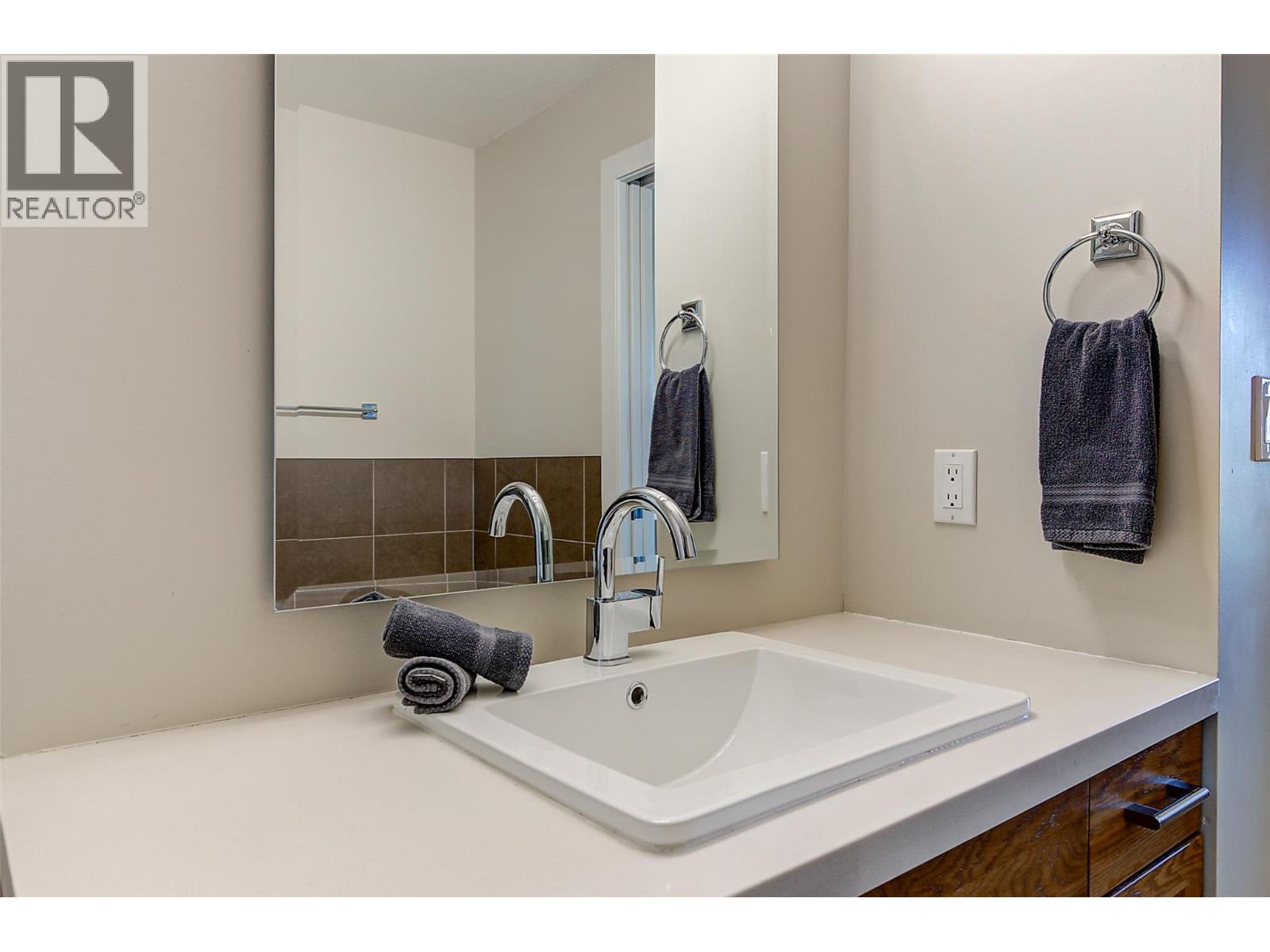 3205 Skyview Lane Unit# 205, West Kelowna