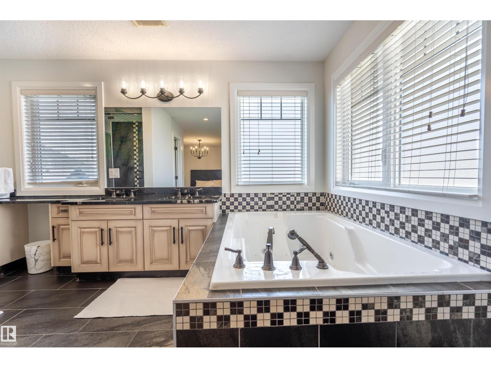 #20 10550 ELLERSLIE RD SW, Edmonton