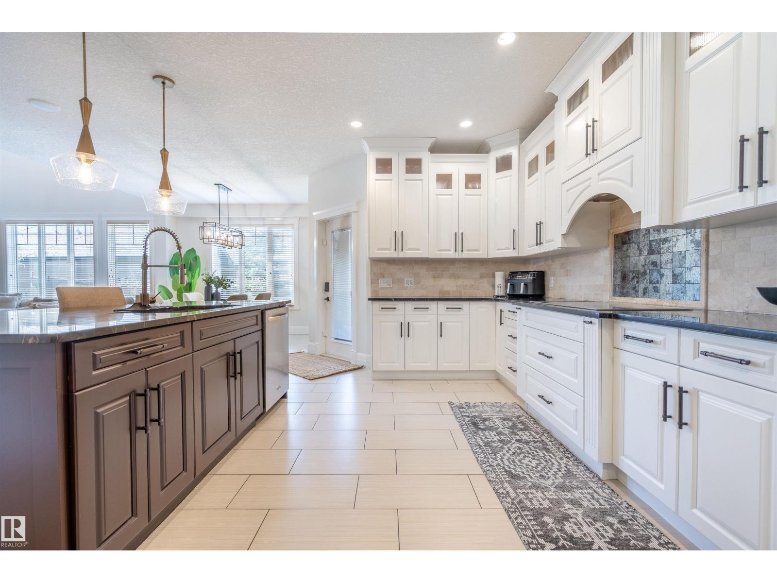 #20 10550 ELLERSLIE RD SW, Edmonton