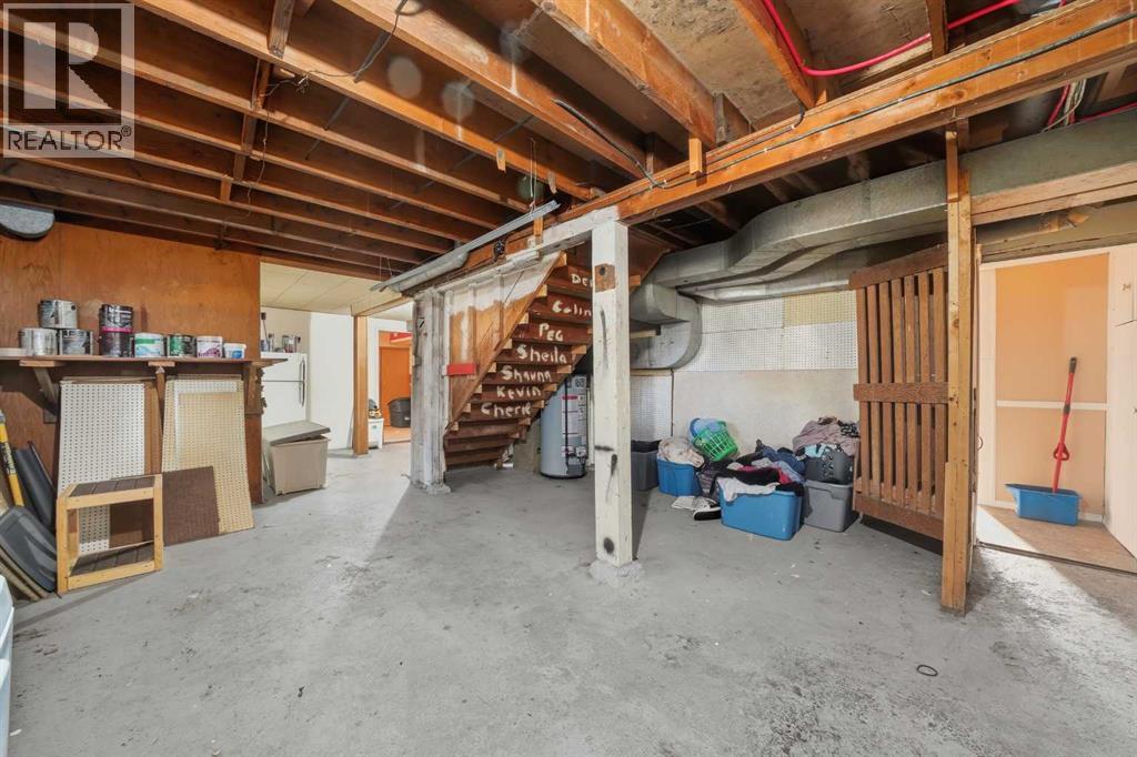 5117 47 Avenue, Ponoka