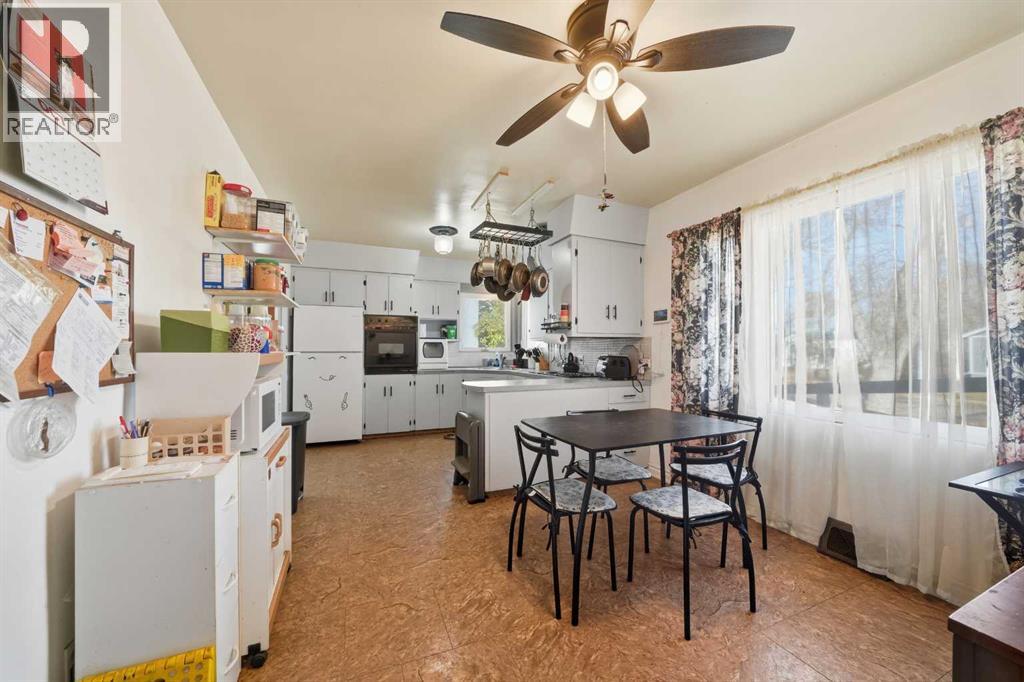 5117 47 Avenue, Ponoka