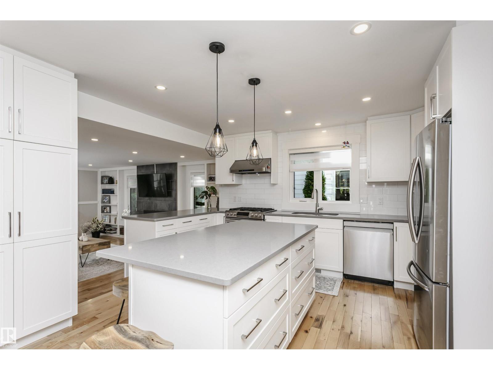 177 Wolf Willow CR NW NW, Edmonton