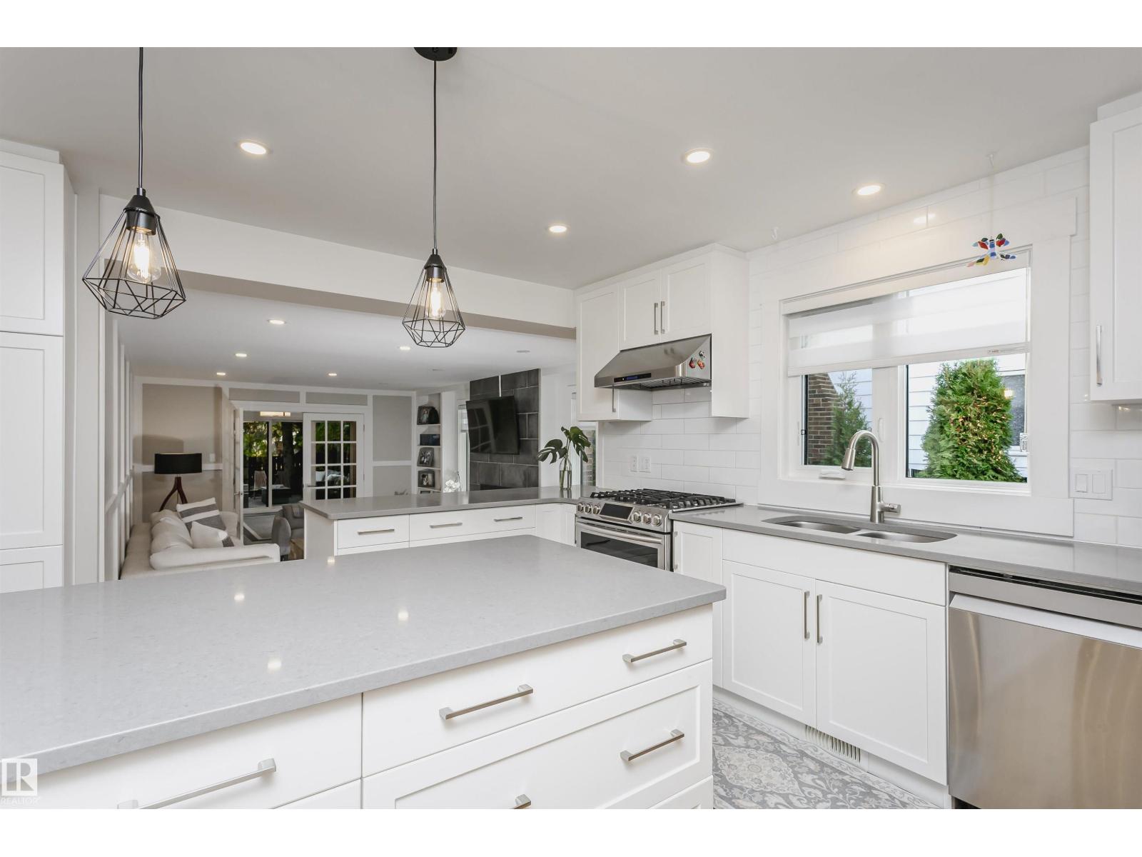 177 Wolf Willow CR NW NW, Edmonton