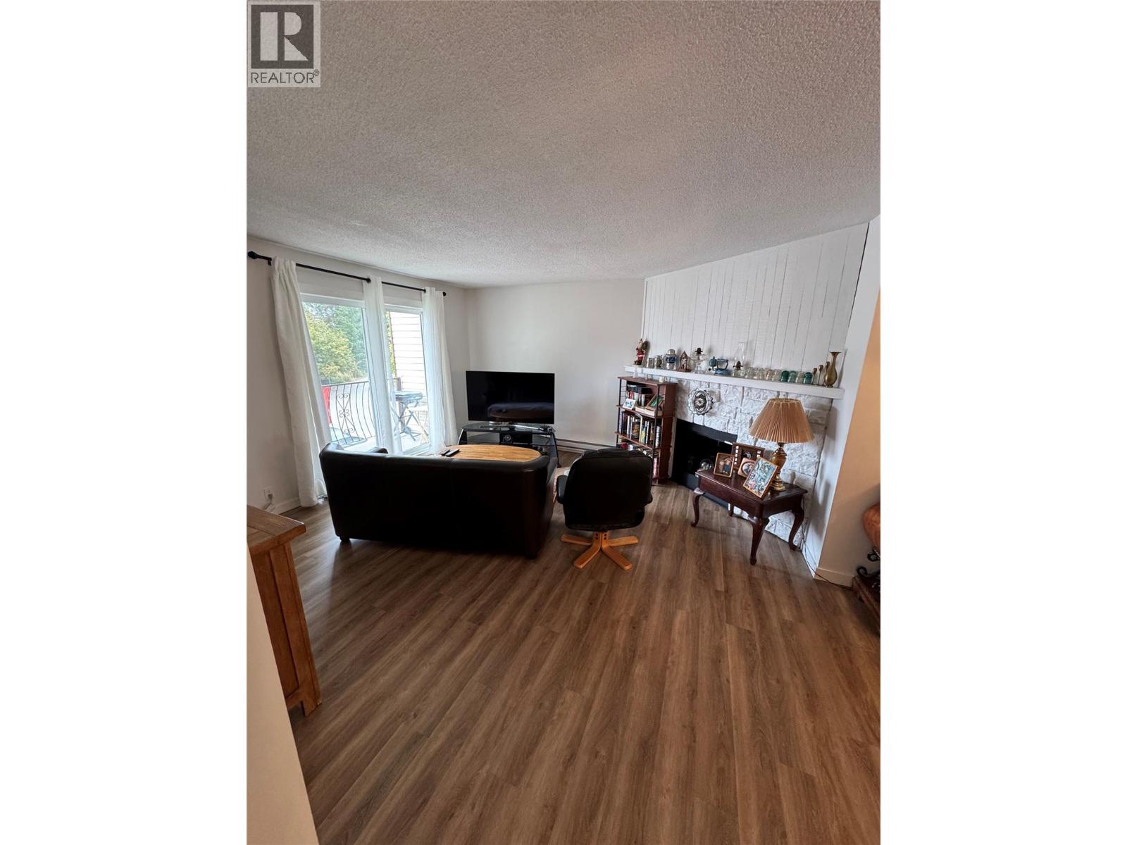 1451 1 Avenue NE Unit# 403, Salmon Arm