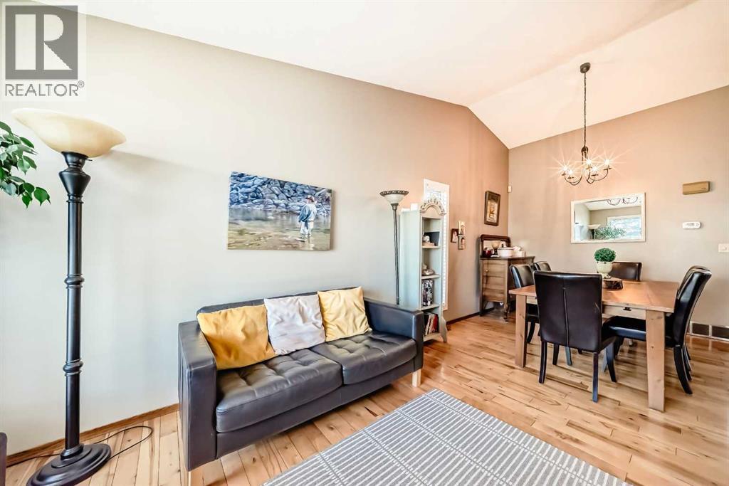 Single Family House for Sale in  Rivergreen Crescent SE Riverbend Calgary 