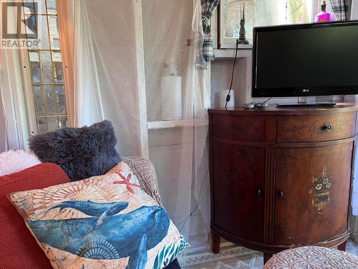 557 Weathers Way, Mudge Island