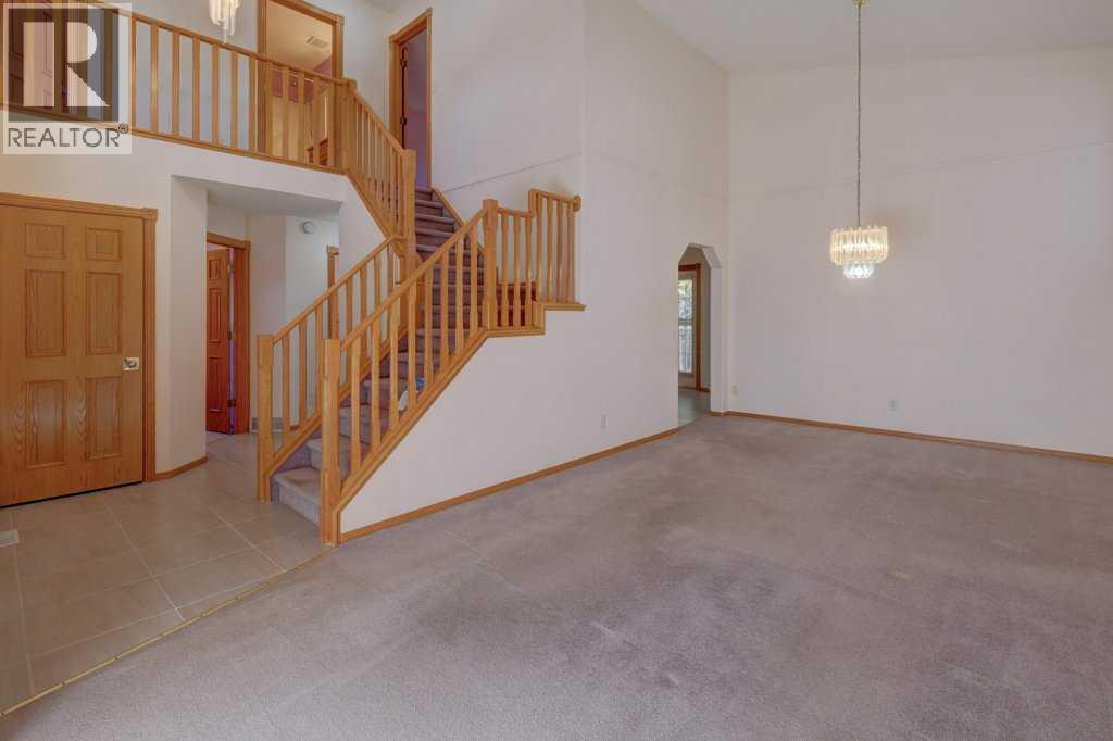 Single Family House for Sale in  Coral Springs Grove NE Coral Springs Calgary 