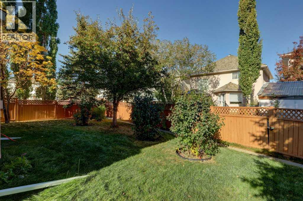 Single Family House for Sale in  Coral Springs Grove NE Coral Springs Calgary 