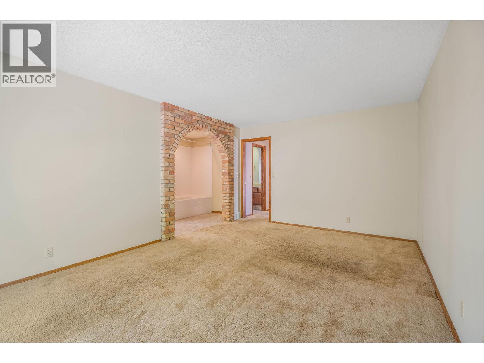  4977 Elliott Avenue, Peachland