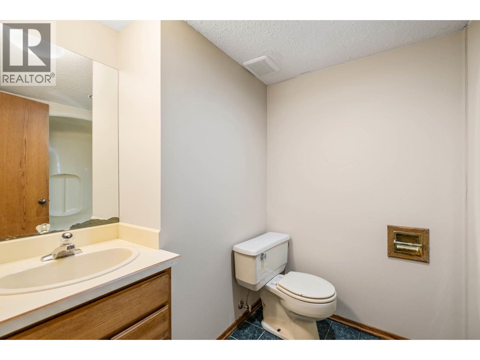  4977 Elliott Avenue, Peachland