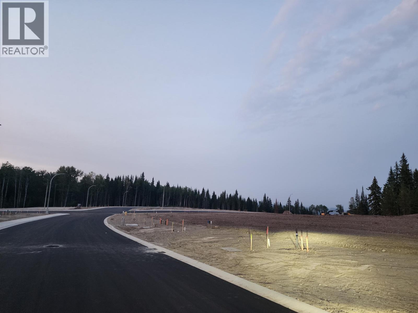 Photo 8 of 22 — 5188 HEADLANDS HEIGHTS · Prince George, BC