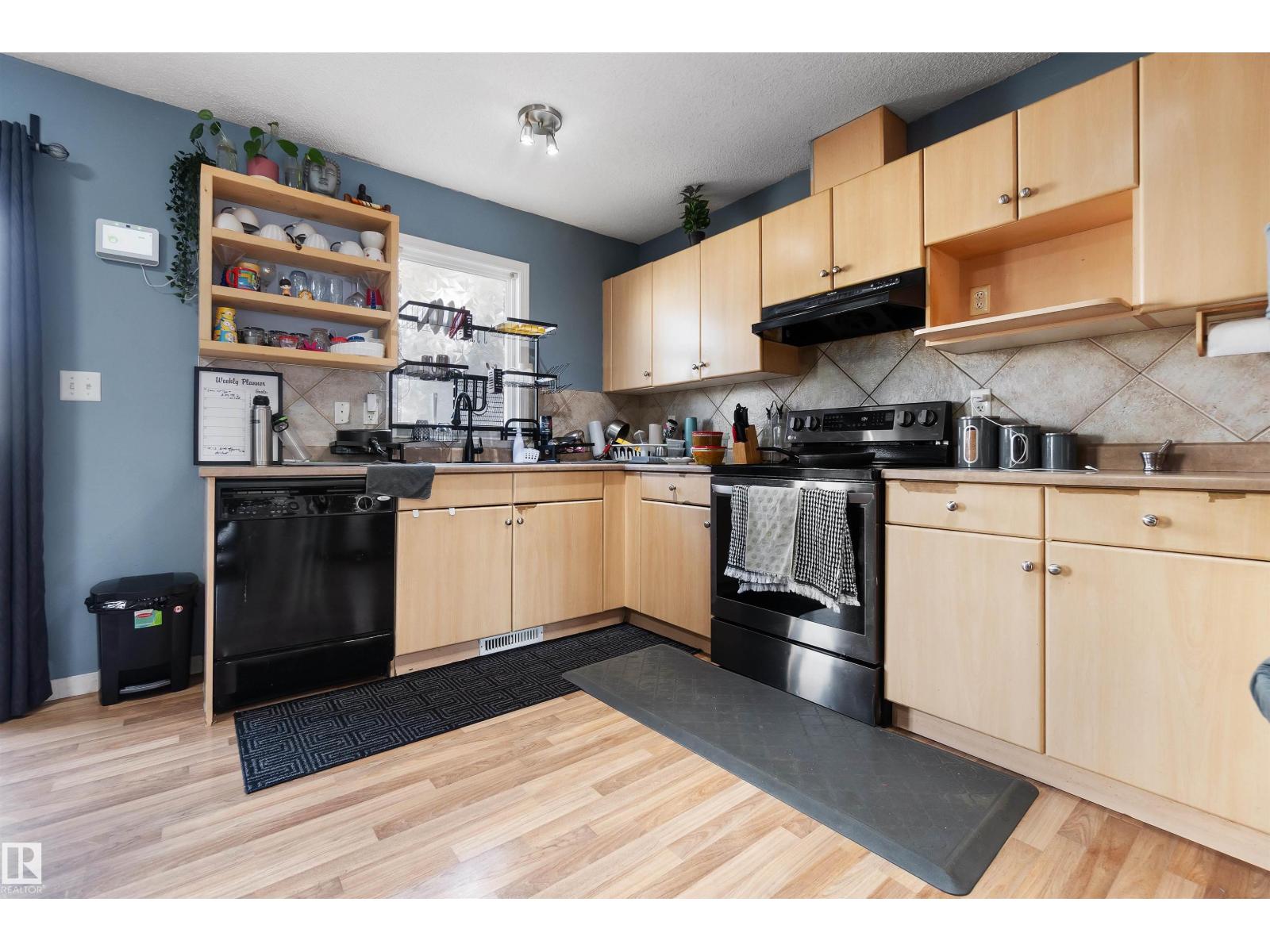 #36 2503 24 ST NW, Edmonton