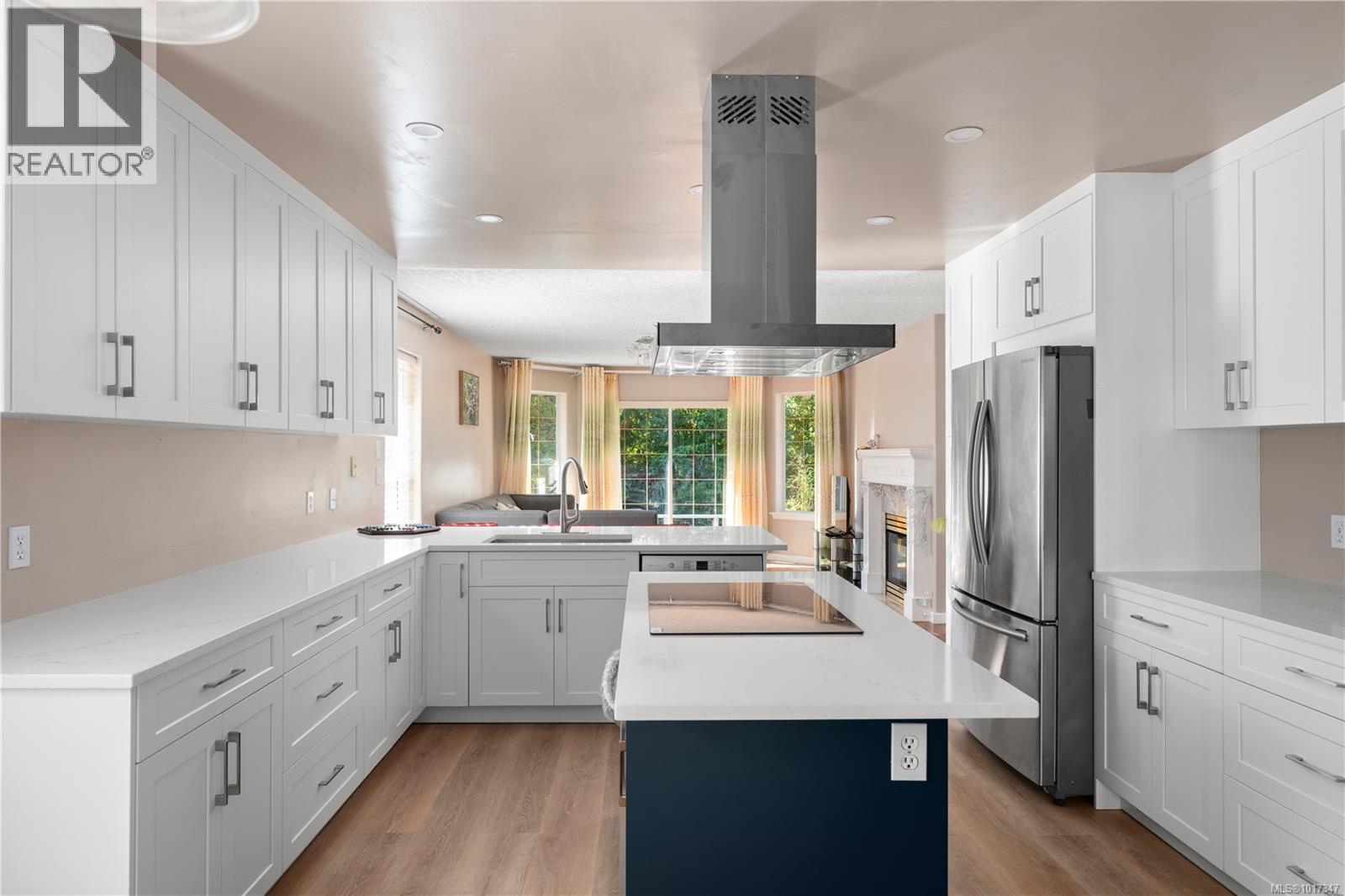  1395 Epsom Close, Saanich