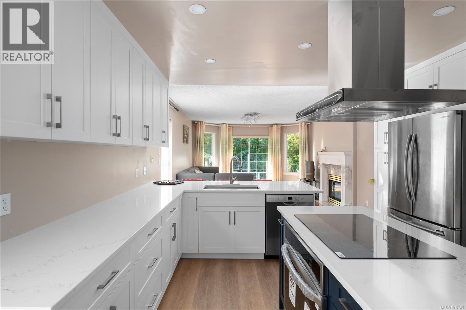  1395 Epsom Close, Saanich