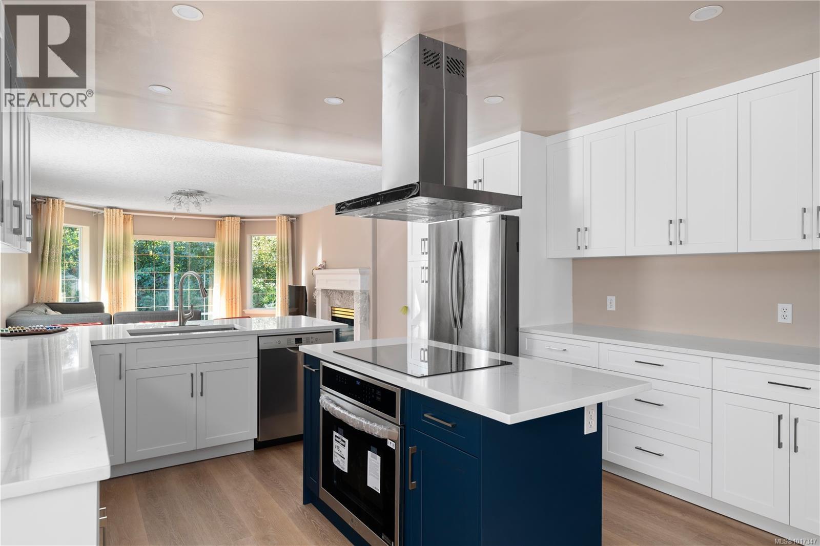  1395 Epsom Close, Saanich