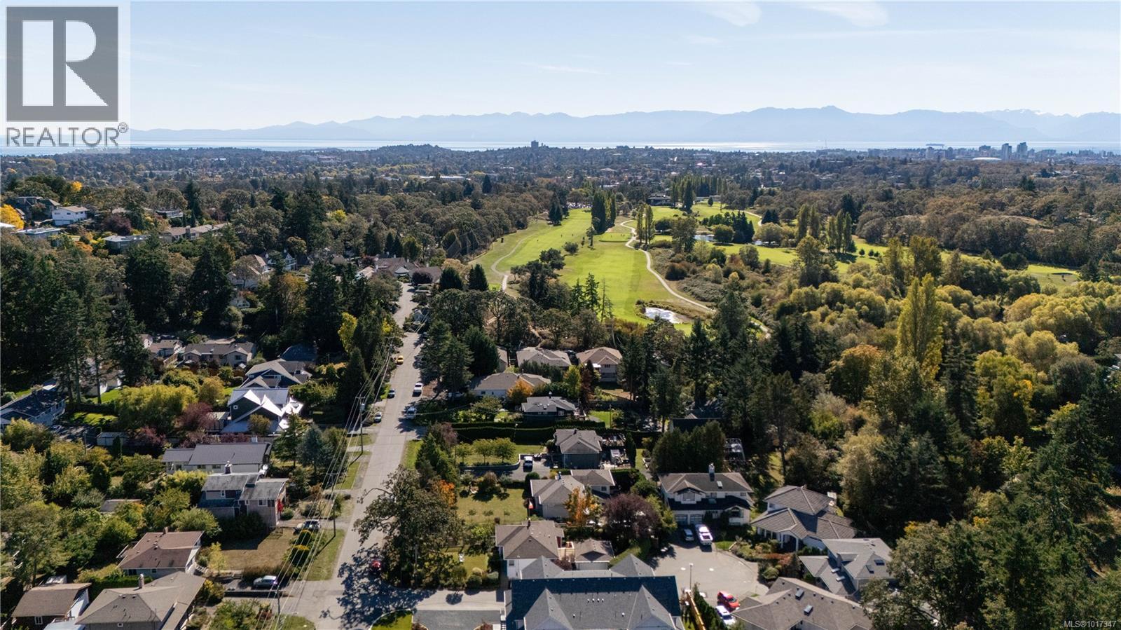  1395 Epsom Close, Saanich