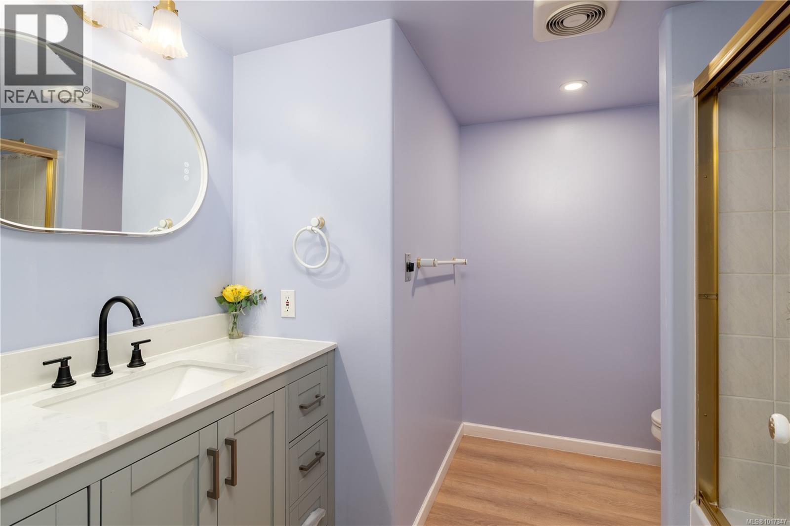  1395 Epsom Close, Saanich
