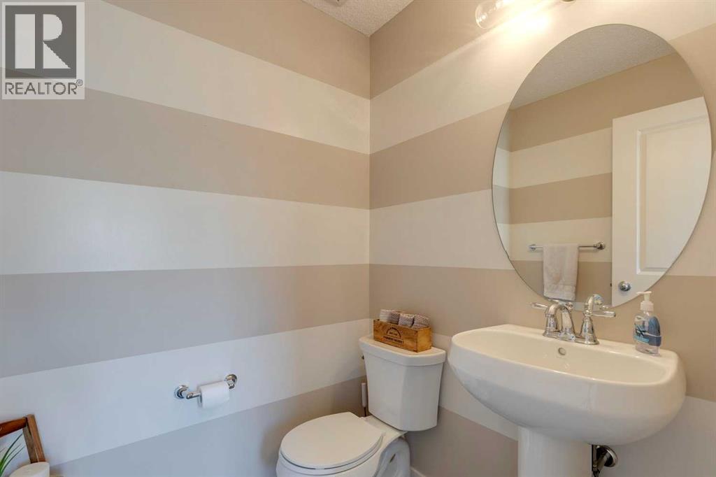 Single Family House for Sale in  Evansborough Common NW Evanston Calgary 