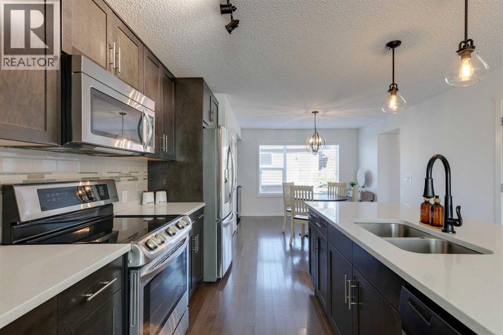 Single Family House for Sale in  Evansborough Common NW Evanston Calgary 