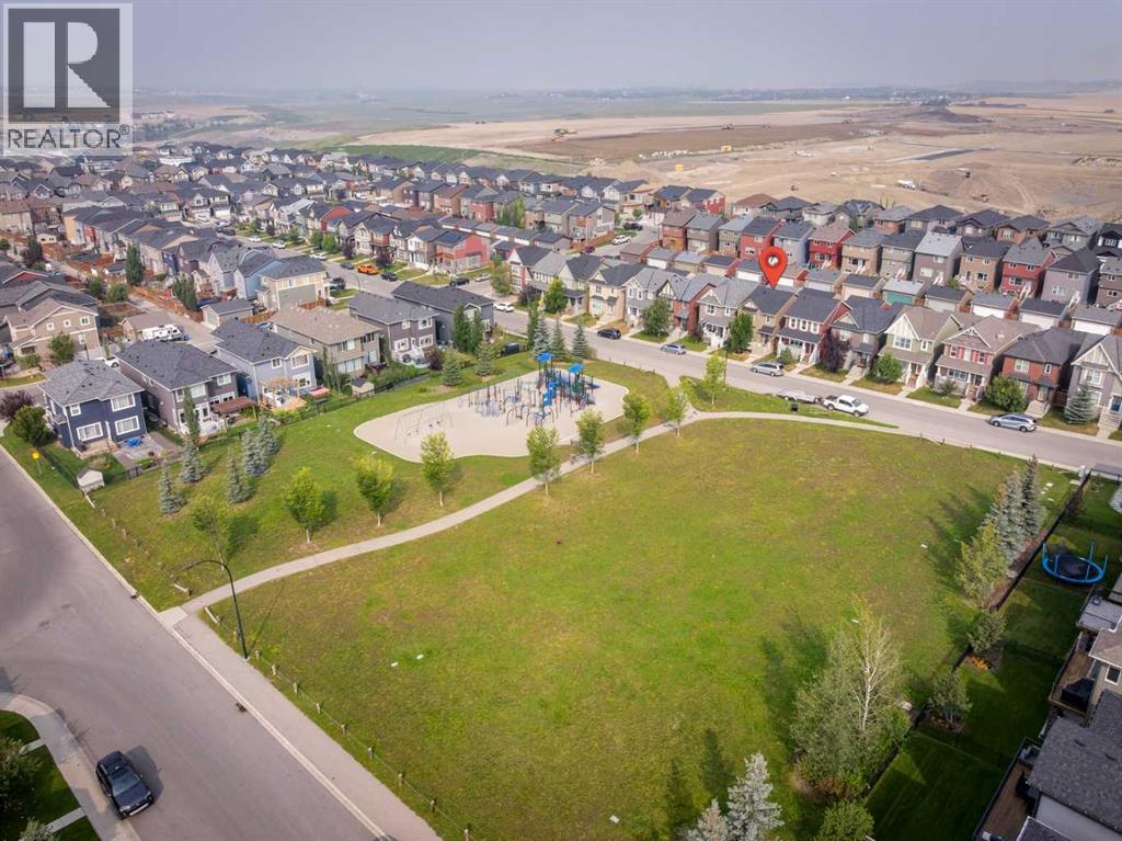 Single Family House for Sale in  Evansborough Common NW Evanston Calgary 