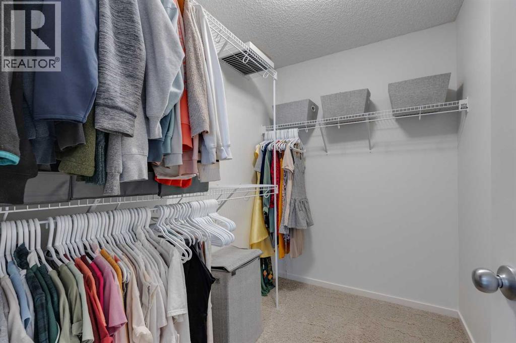 Single Family House for Sale in  Evansborough Common NW Evanston Calgary 