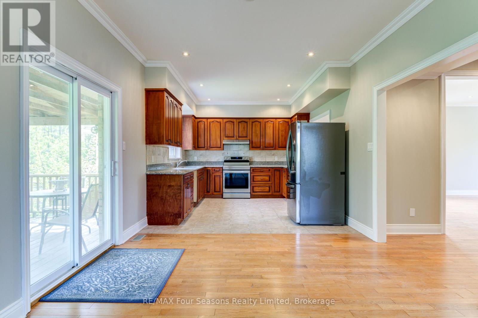 243 RIVER ROAD E - 14
