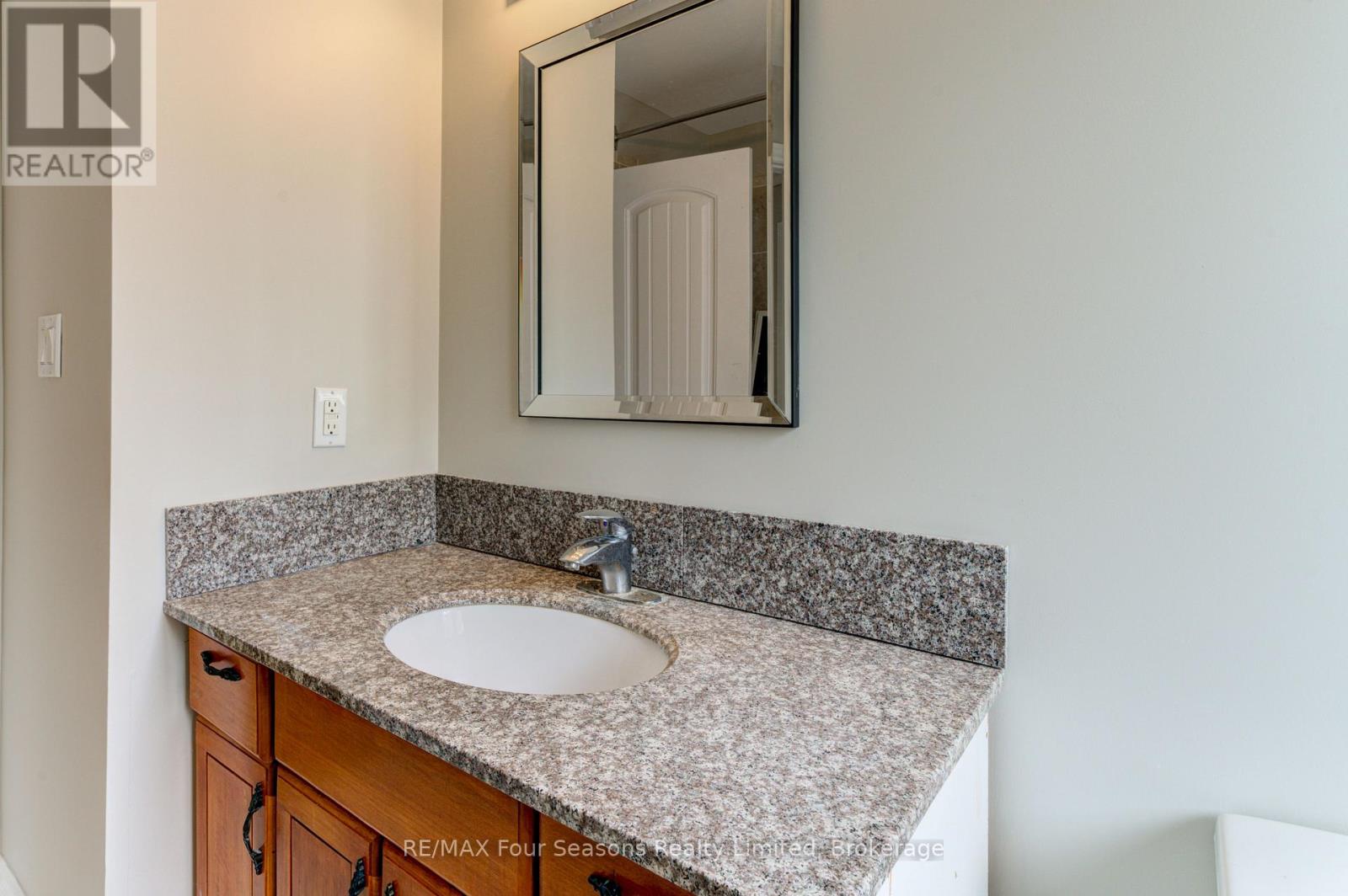 243 RIVER ROAD E - 25