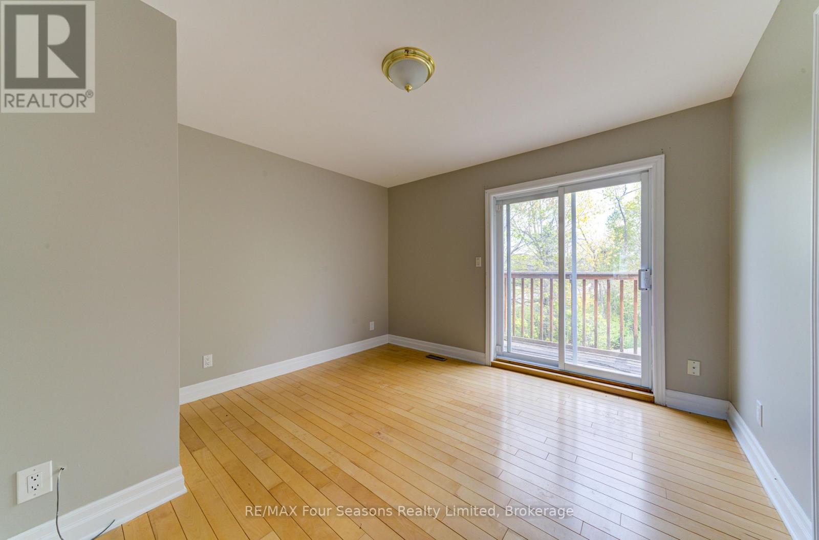 243 RIVER ROAD E - 26