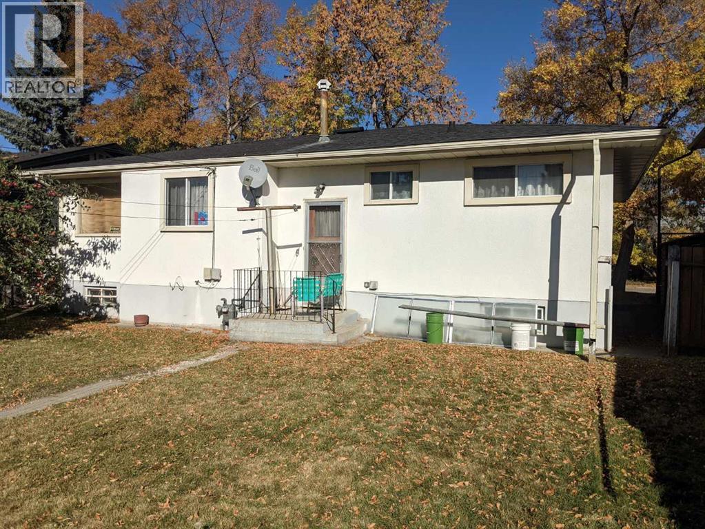 Single Family House Bungalow for Sale in   Avenue SW North Glenmore Park Calgary 