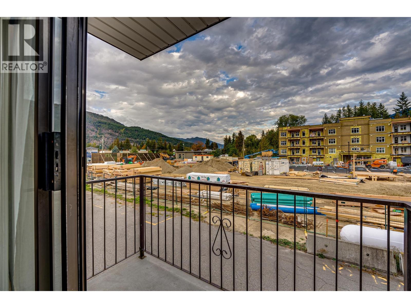 409 Main Street Unit# 206, Sicamous