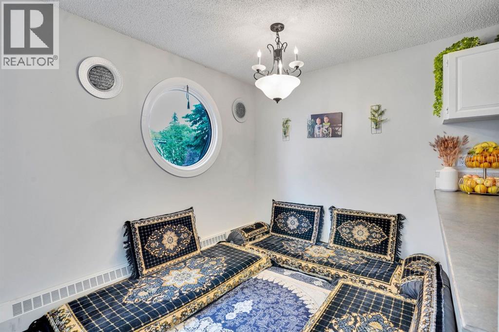 Single Family House for Sale in    Avenue NE Tuxedo Park Calgary 